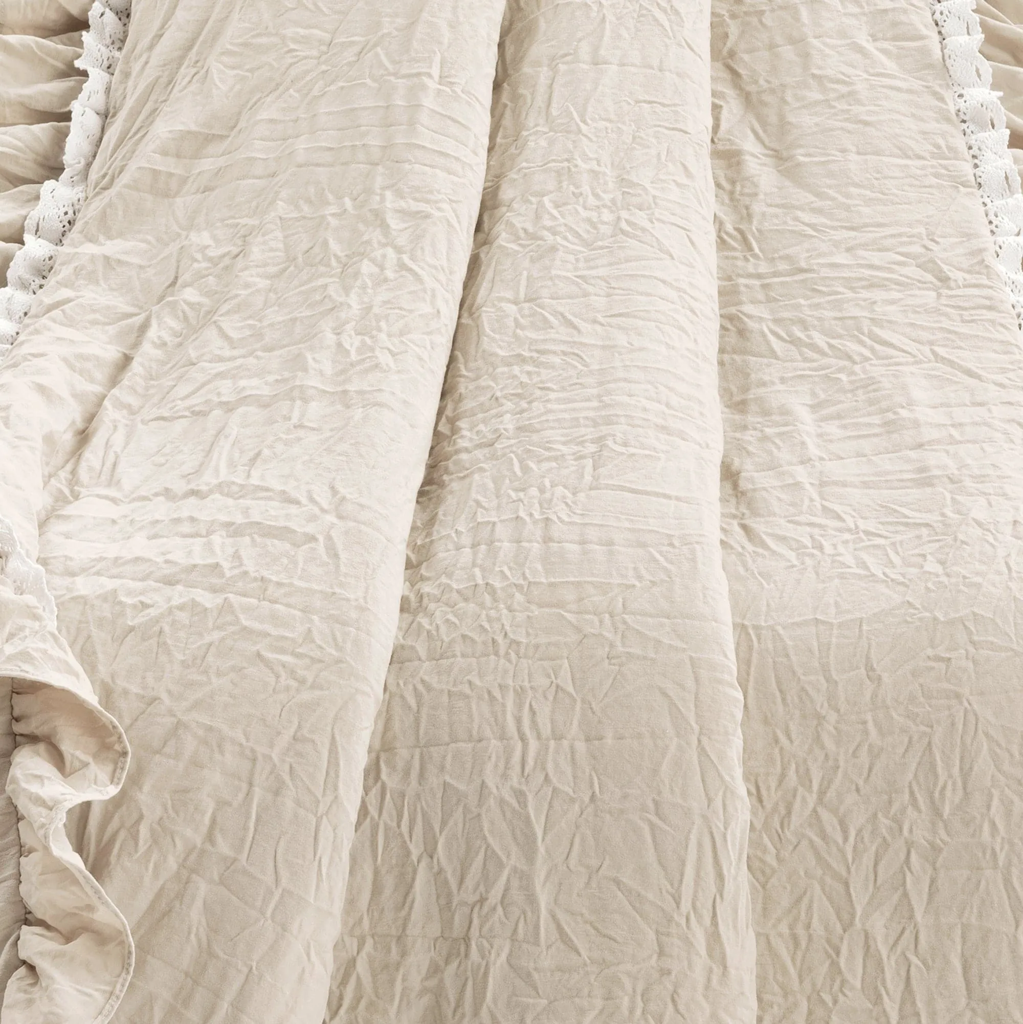 Ella Ruffle Lace Throw Blanket