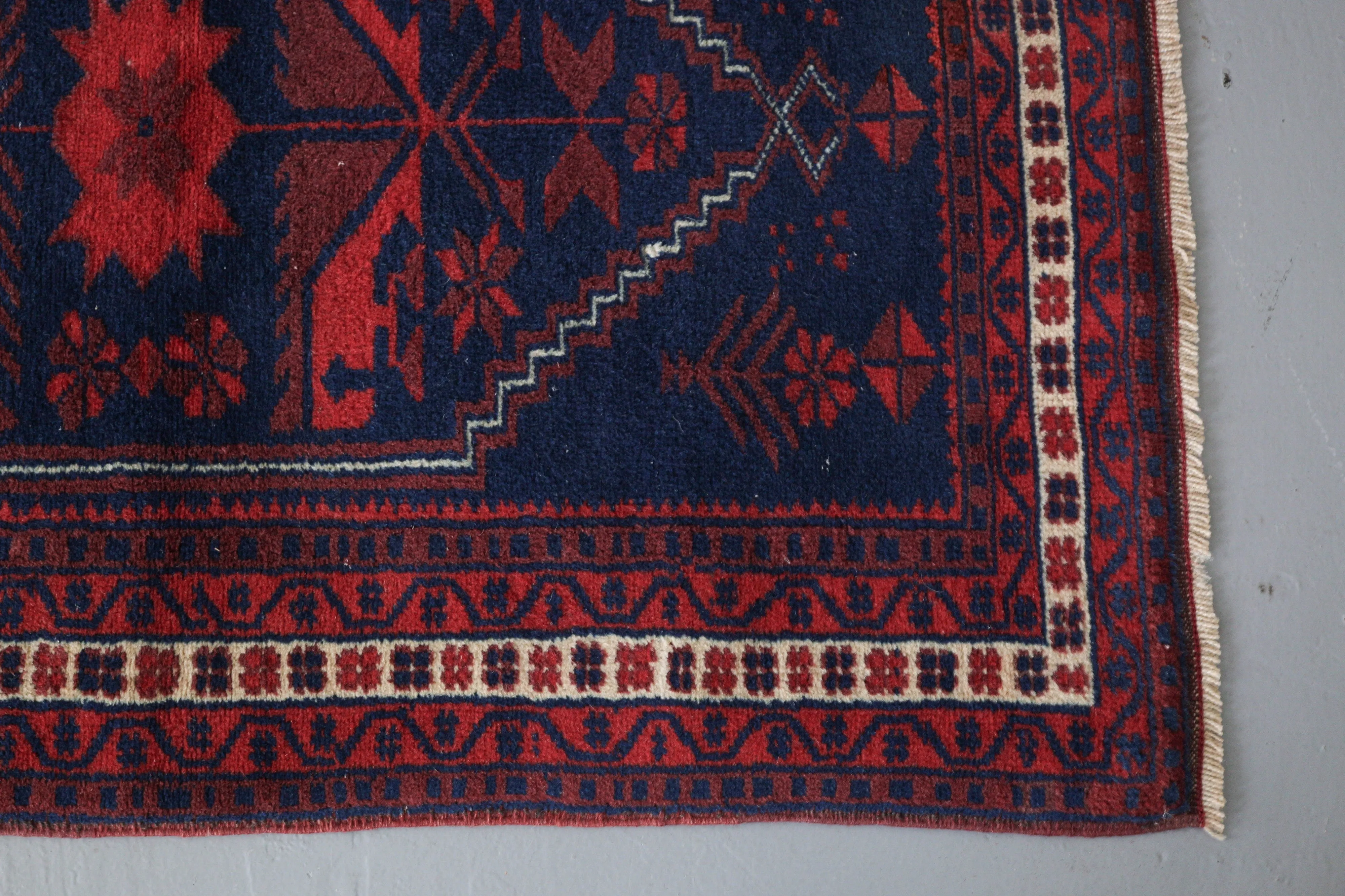 Vintage Mini Turkish Rug 2'7x3'11"