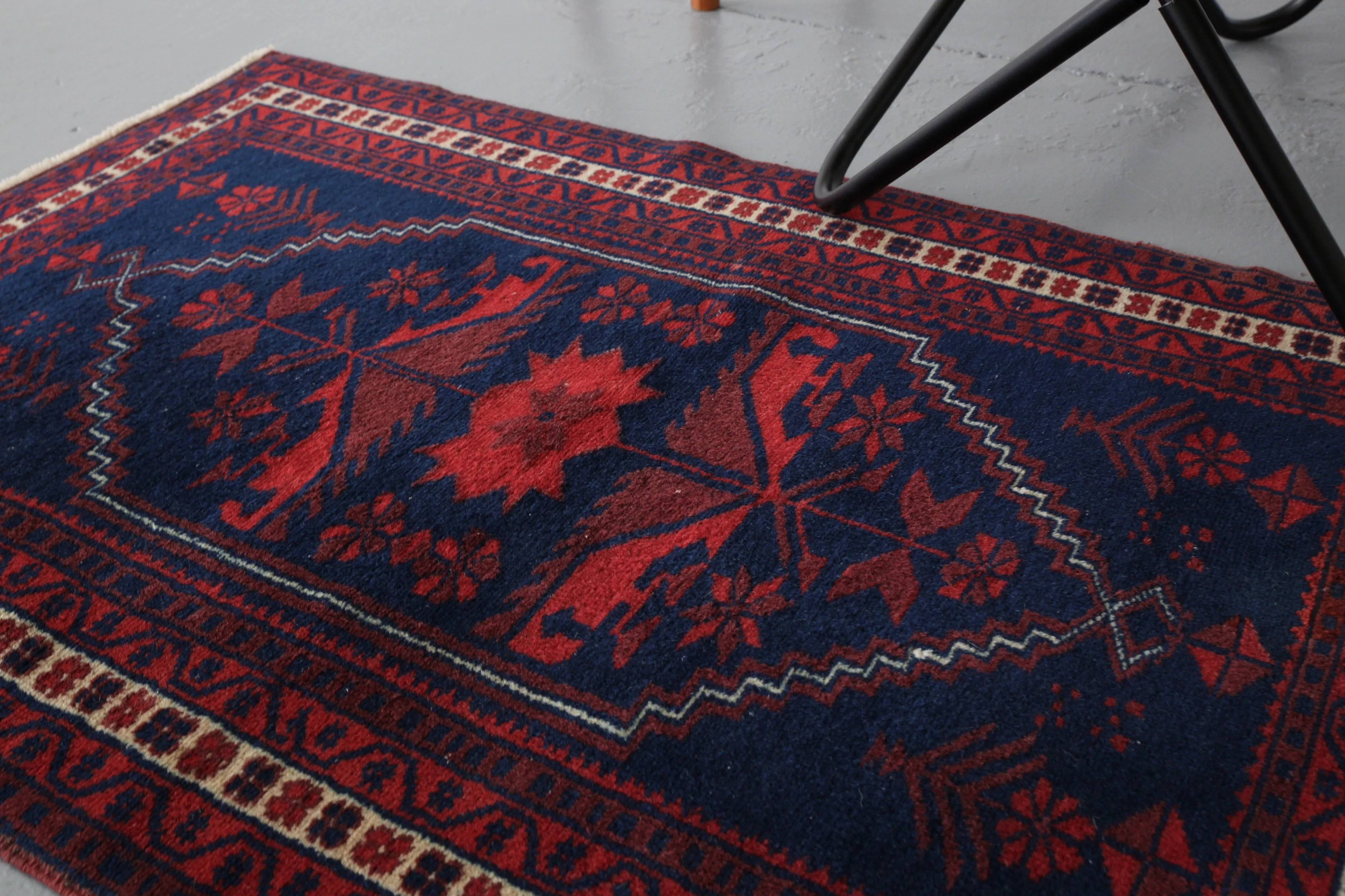 Vintage Mini Turkish Rug 2'7x3'11"